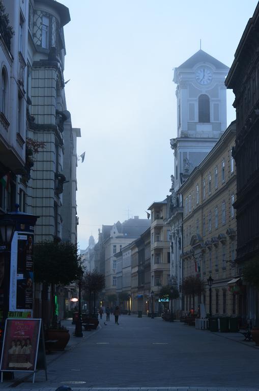 בודפשט Vaci Street Downtown Apartments מראה חיצוני תמונה